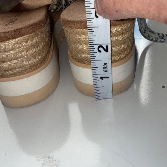 Toms Womens Wedge Sandals Espadrille W10 Striped Pattern Ivory & Black Slip-On - Picture 9 of 10